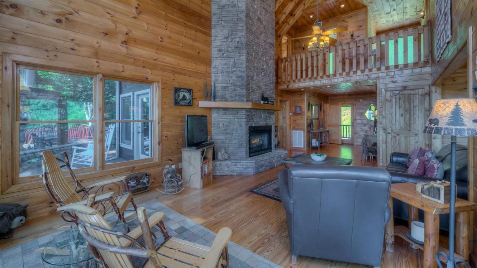 Pinecrest Lodge - Views In Aska Adventure Area Blue Ridge Εξωτερικό φωτογραφία