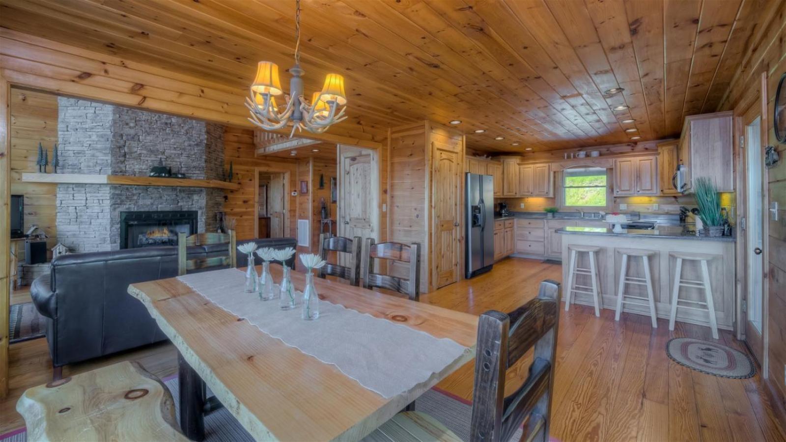 Pinecrest Lodge - Views In Aska Adventure Area Blue Ridge Εξωτερικό φωτογραφία